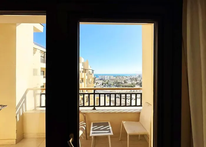 Apartment Sea View Aldau Heights *