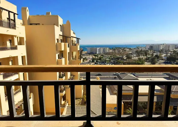 Apartment Sea View Aldau Heights